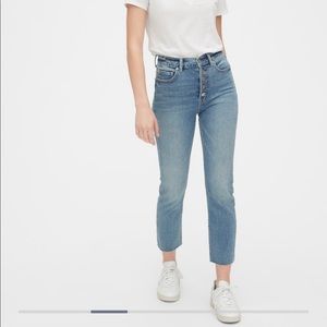 Gap high rise cigarette jeans w raw hem